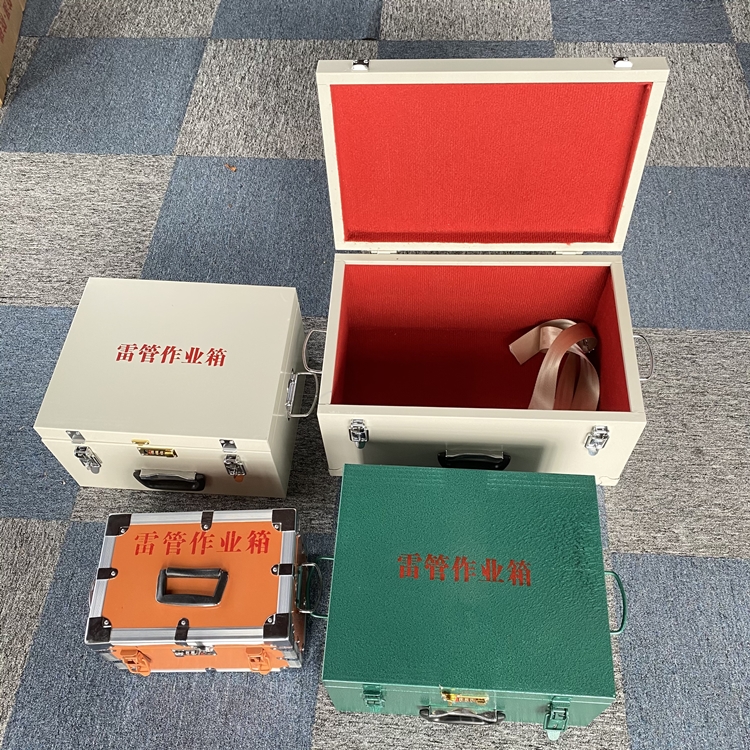 汤阴爆破工程作业箱如何选择？玻璃钢与传统材质的全面对比